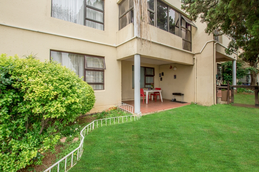 2 Bedroom Property for Sale in Weltevreden Park Gauteng
