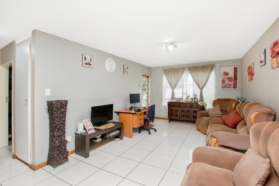 2 Bedroom Property for Sale in Weltevreden Park Gauteng