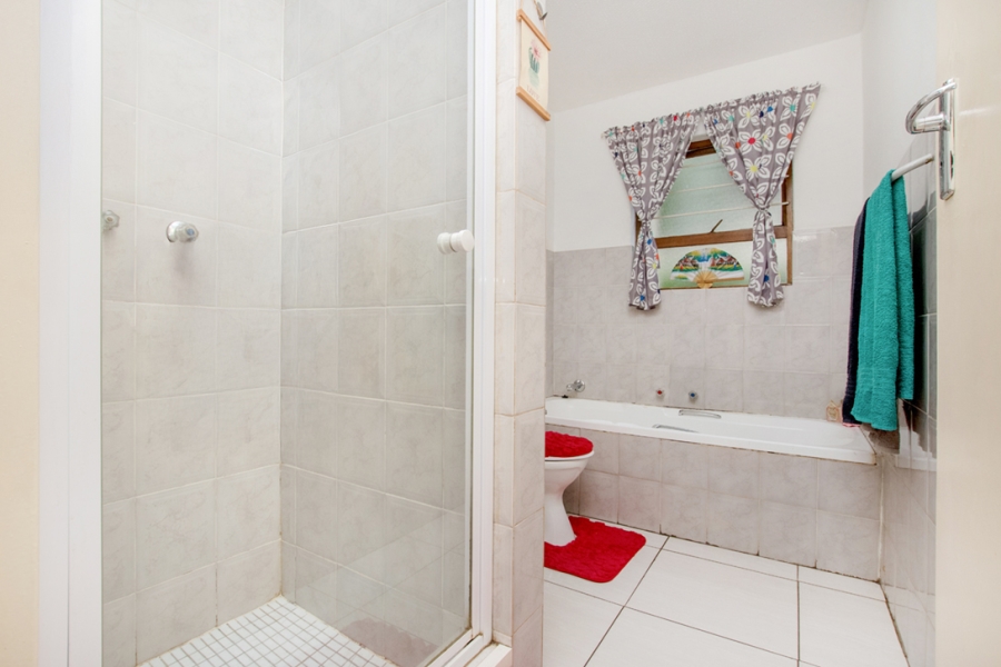 2 Bedroom Property for Sale in Weltevreden Park Gauteng