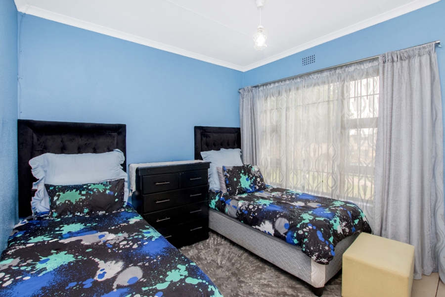 6 Bedroom Property for Sale in Noordwyk Gauteng