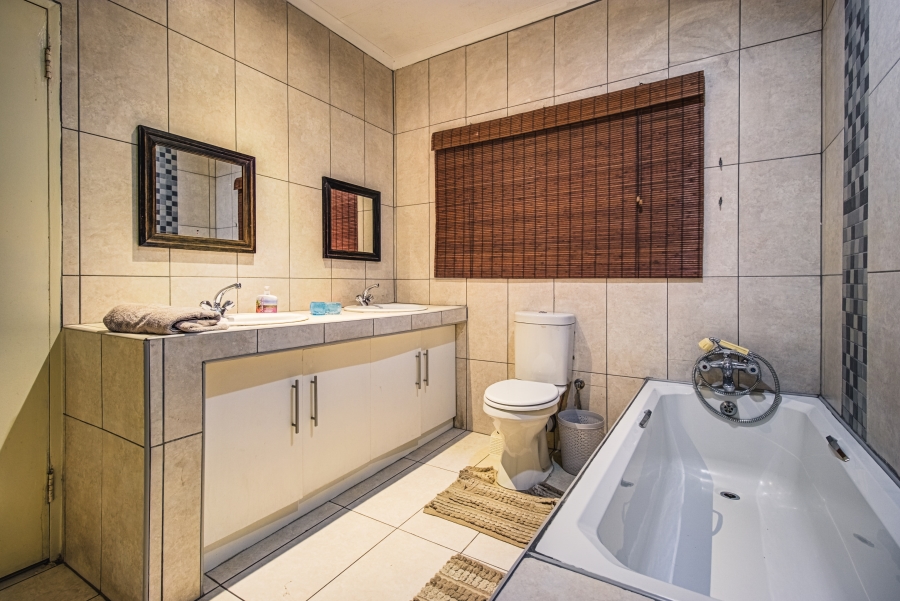 4 Bedroom Property for Sale in Isandovale Gauteng