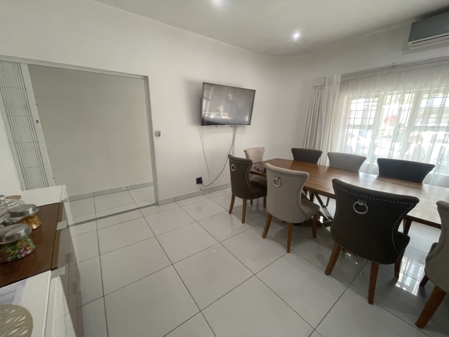 8 Bedroom Property for Sale in South Kensington Gauteng