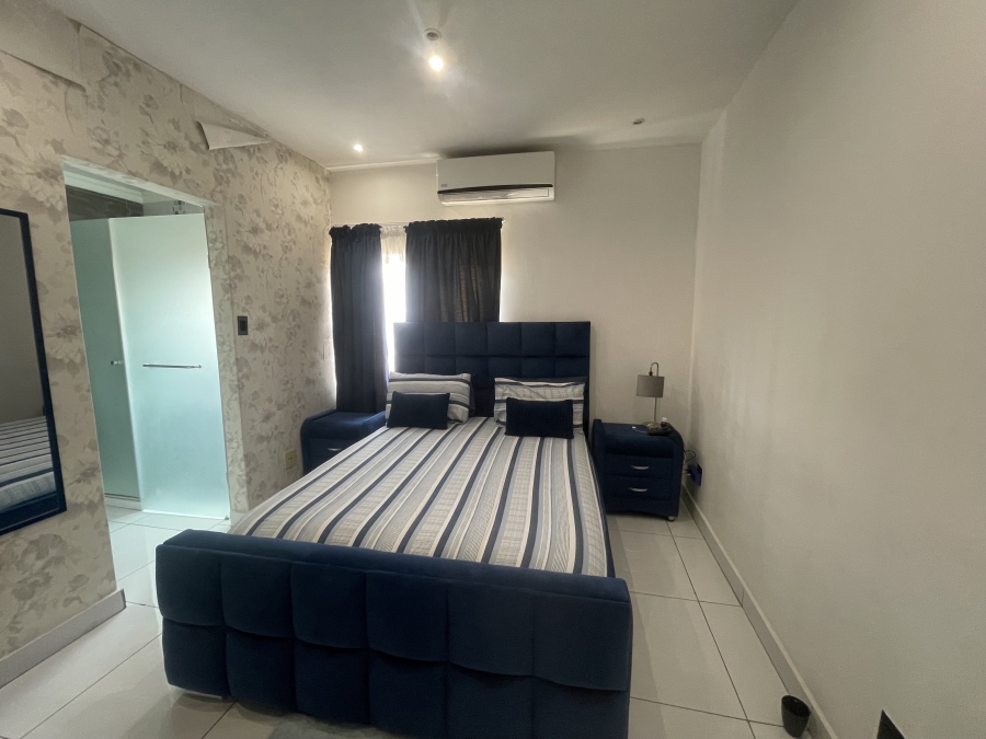 8 Bedroom Property for Sale in South Kensington Gauteng