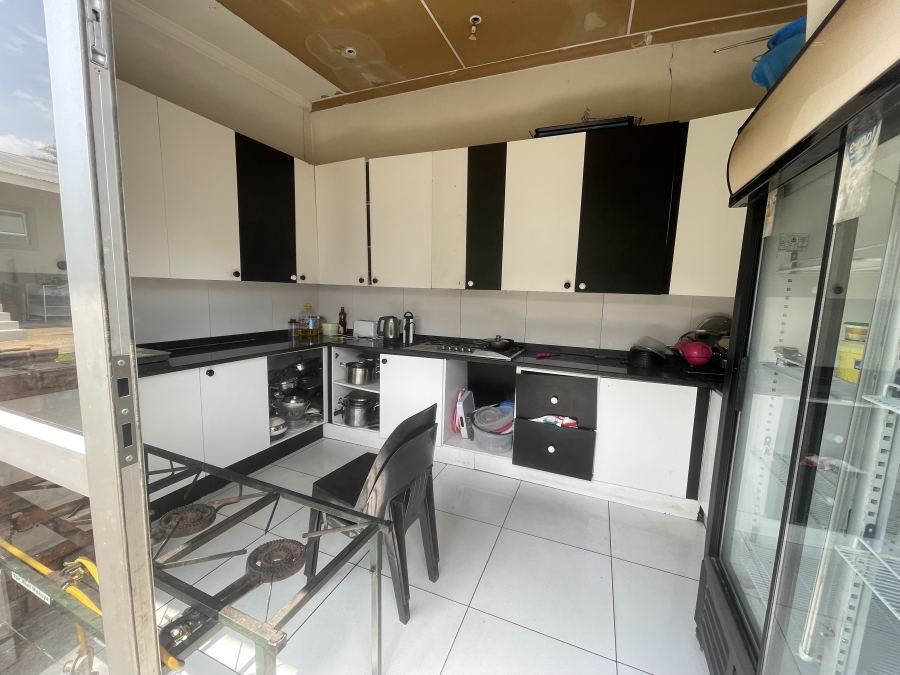 8 Bedroom Property for Sale in South Kensington Gauteng