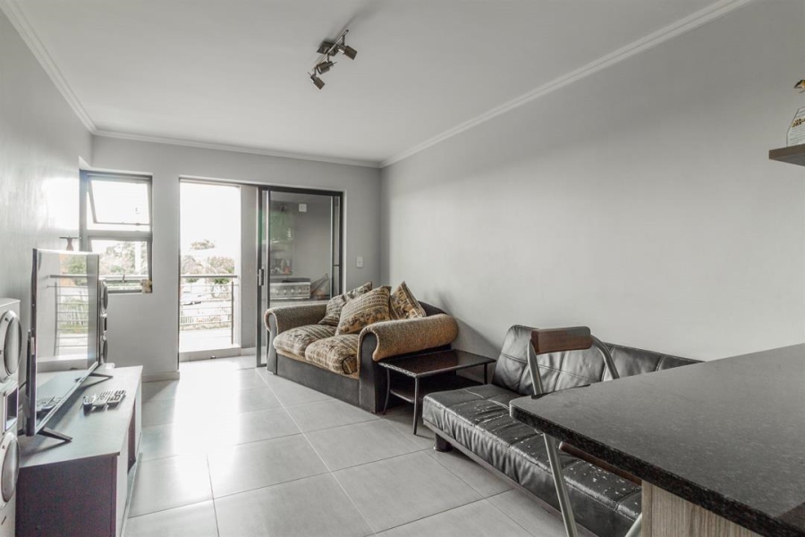 2 Bedroom Property for Sale in Sebenza Gauteng