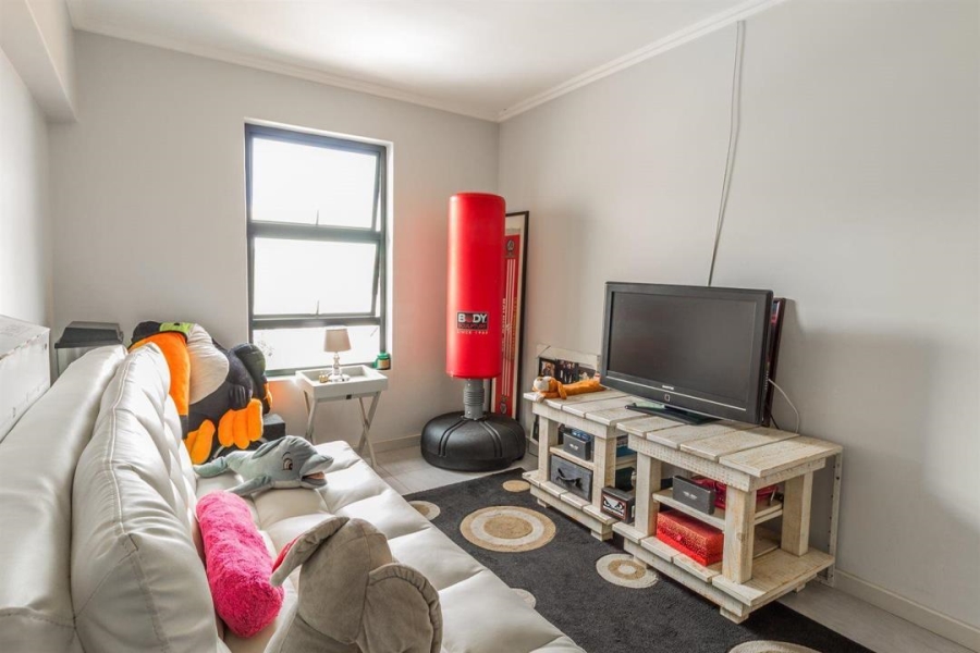 2 Bedroom Property for Sale in Sebenza Gauteng