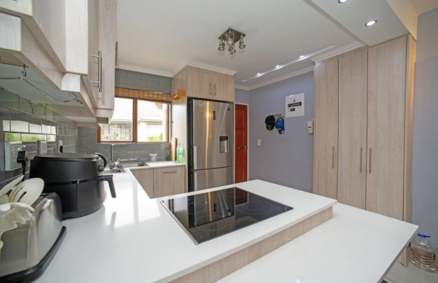 2 Bedroom Property for Sale in Bedfordview Gauteng