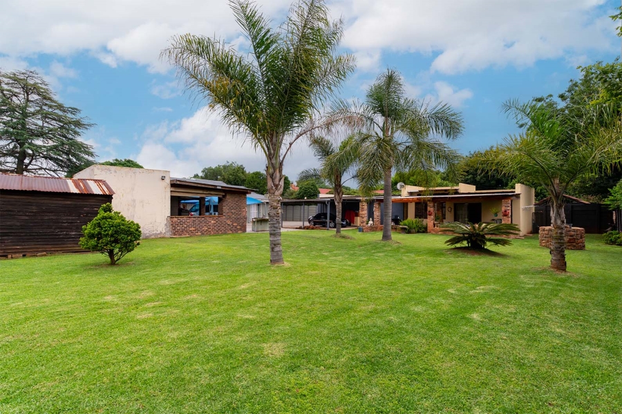 5 Bedroom Property for Sale in Rynfield Gauteng