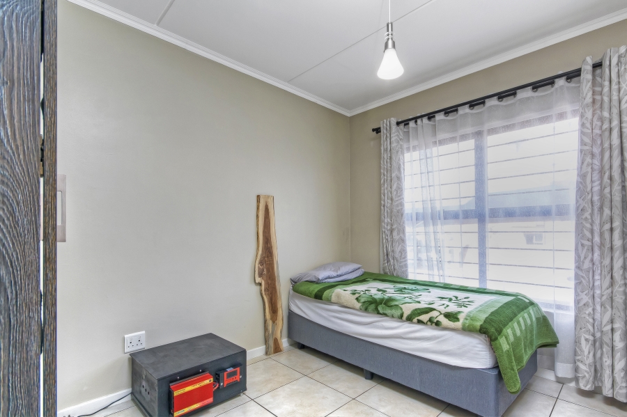 3 Bedroom Property for Sale in Oakdene Gauteng