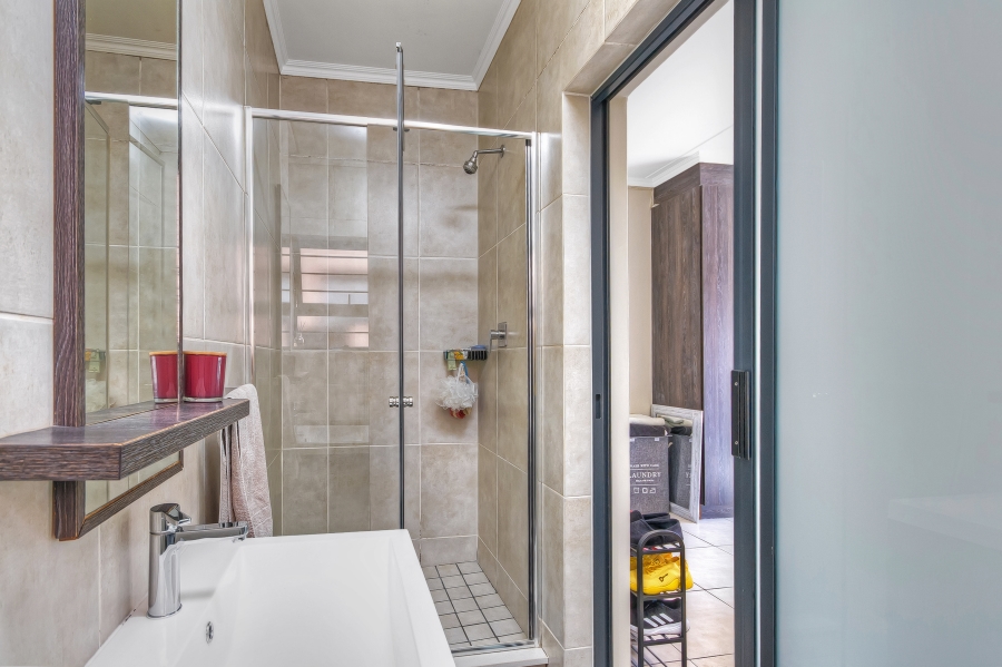 3 Bedroom Property for Sale in Oakdene Gauteng