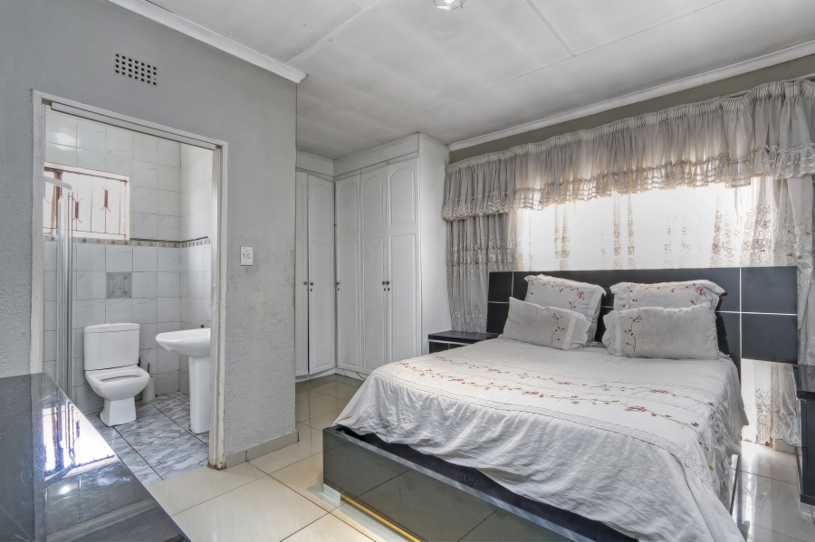 3 Bedroom Property for Sale in Dobsonville Gauteng