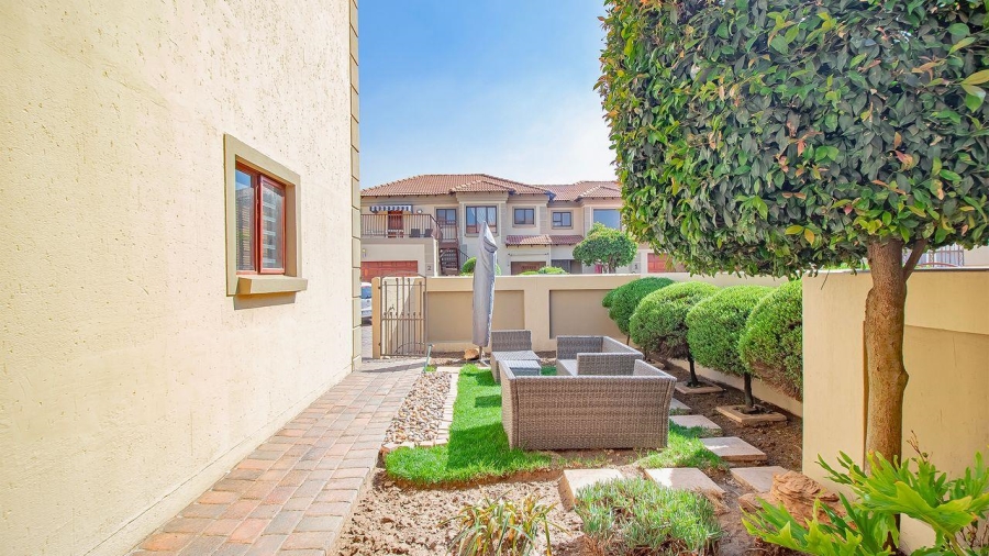 3 Bedroom Property for Sale in Sonneveld Gauteng