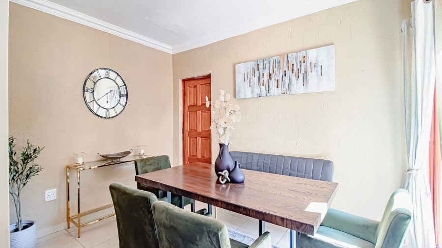 3 Bedroom Property for Sale in Sonneveld Gauteng