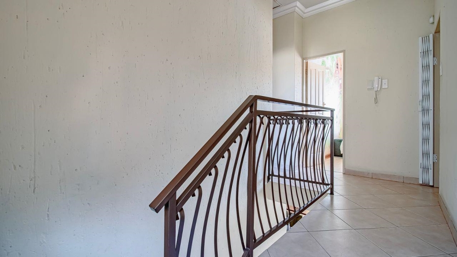 3 Bedroom Property for Sale in Sonneveld Gauteng