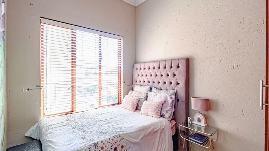 3 Bedroom Property for Sale in Sonneveld Gauteng