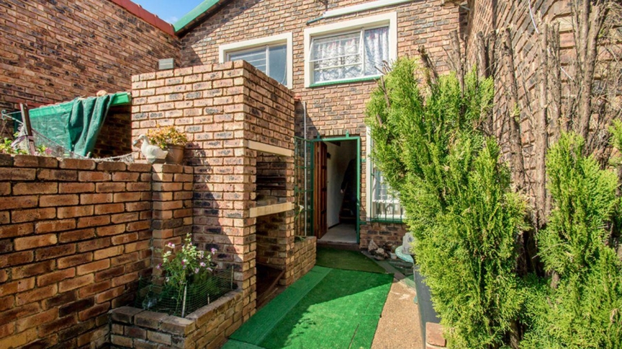 3 Bedroom Property for Sale in Weltevreden Park Gauteng