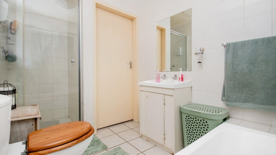 3 Bedroom Property for Sale in Weltevreden Park Gauteng