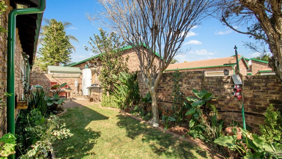 3 Bedroom Property for Sale in Weltevreden Park Gauteng