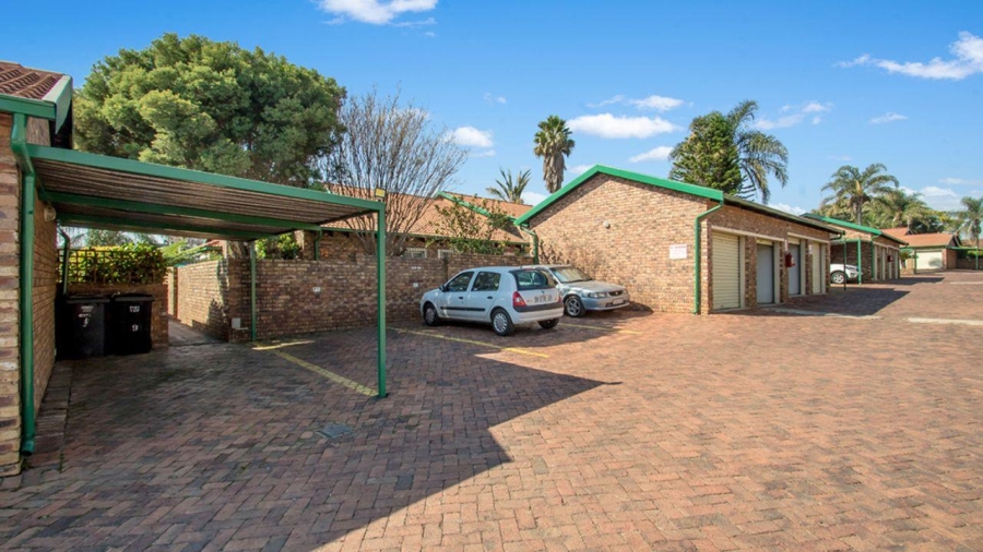 3 Bedroom Property for Sale in Weltevreden Park Gauteng