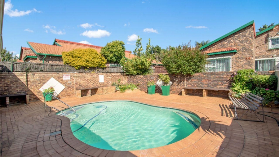 3 Bedroom Property for Sale in Weltevreden Park Gauteng