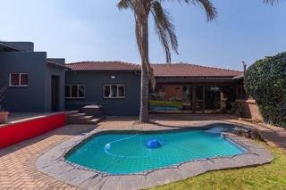 5 Bedroom Property for Sale in Primrose Gauteng