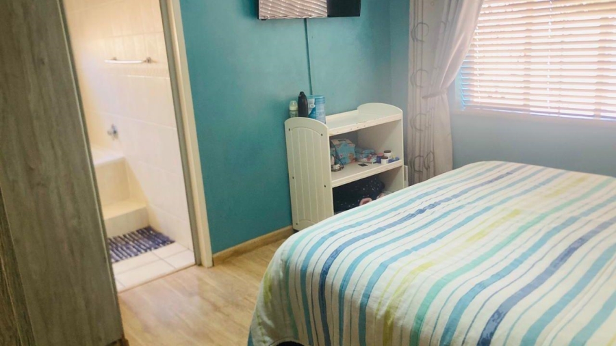 4 Bedroom Property for Sale in Sunnyridge Gauteng