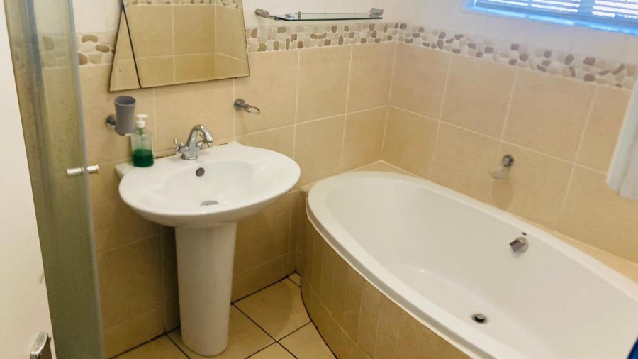 4 Bedroom Property for Sale in Sunnyridge Gauteng