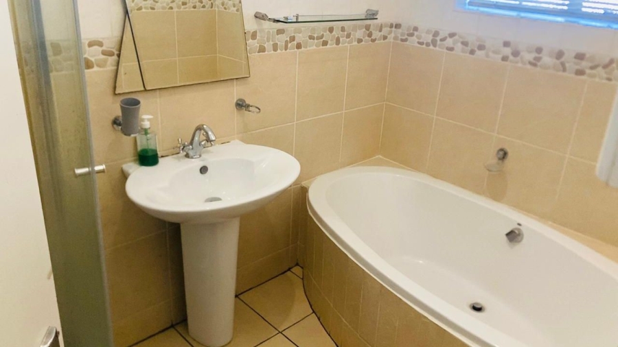 4 Bedroom Property for Sale in Sunnyridge Gauteng