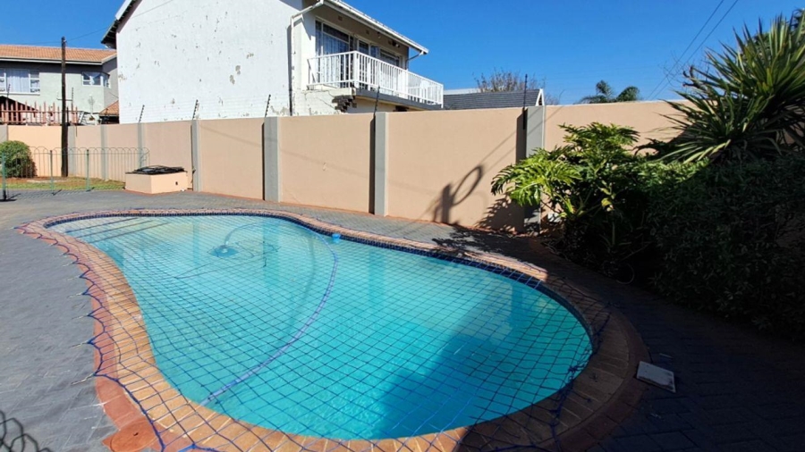4 Bedroom Property for Sale in Sunnyridge Gauteng