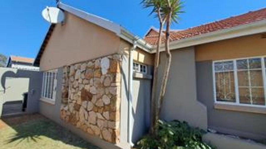 4 Bedroom Property for Sale in Sunnyridge Gauteng