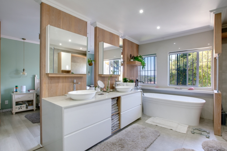 3 Bedroom Property for Sale in Morningside Gauteng