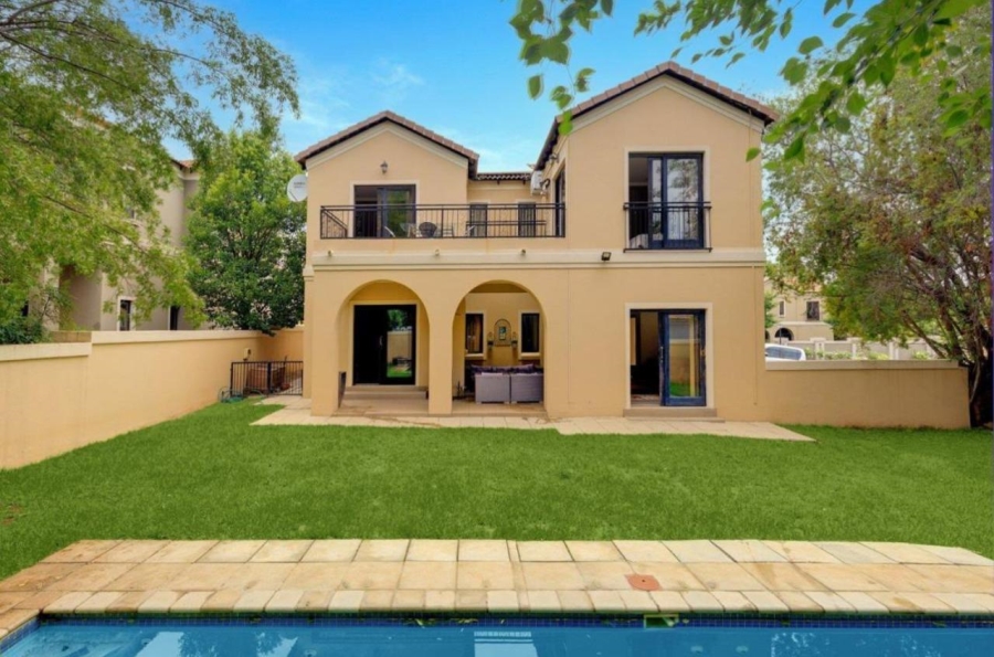 To Let 3 Bedroom Property for Rent in Fourways Gauteng