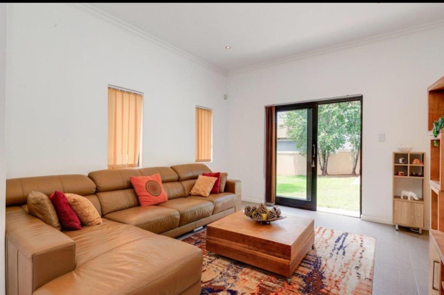 To Let 3 Bedroom Property for Rent in Fourways Gauteng