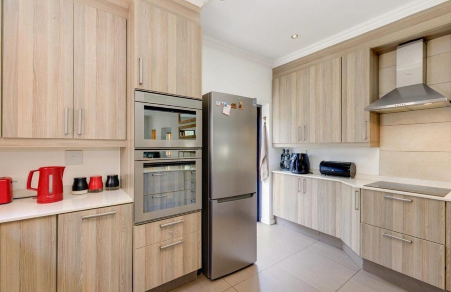 To Let 3 Bedroom Property for Rent in Fourways Gauteng