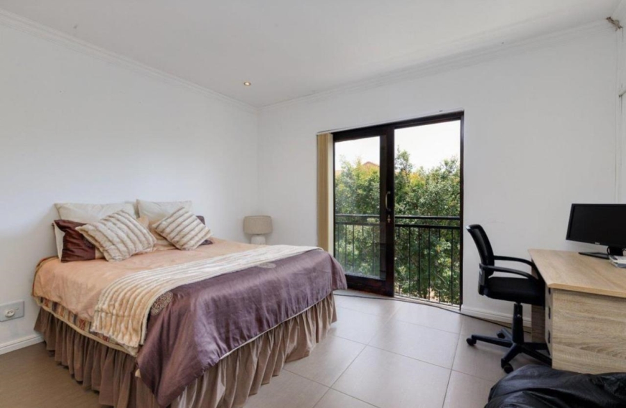To Let 3 Bedroom Property for Rent in Fourways Gauteng