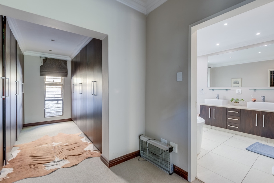 To Let 4 Bedroom Property for Rent in Hurlingham Gauteng