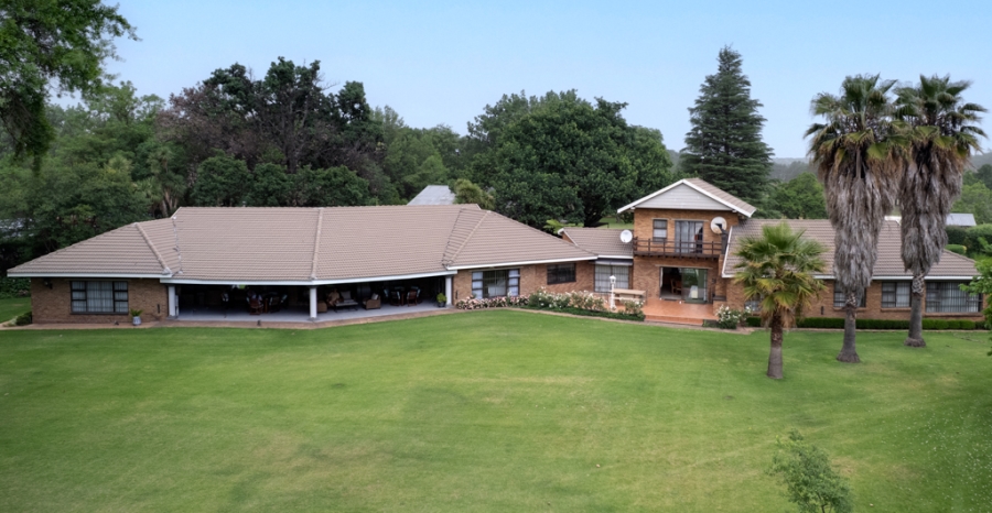 6 Bedroom Property for Sale in Marlbank Gauteng