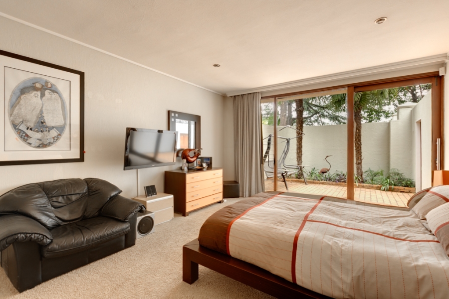 To Let 6 Bedroom Property for Rent in Hyde Park Gauteng