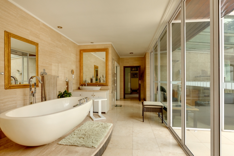 To Let 6 Bedroom Property for Rent in Hyde Park Gauteng