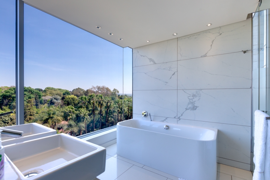 3 Bedroom Property for Sale in Sandhurst Gauteng