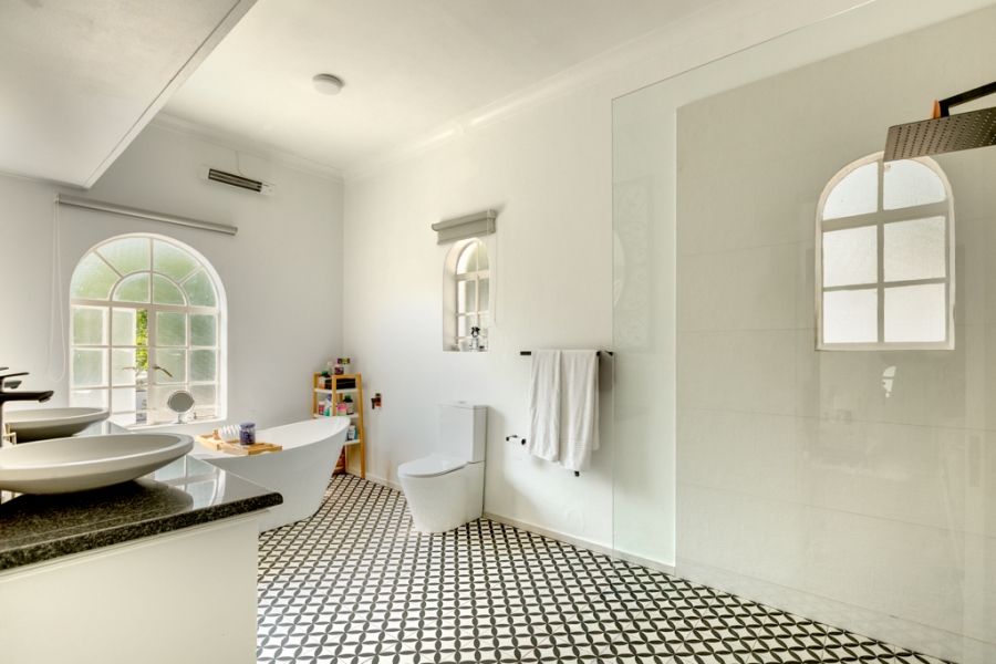 To Let 4 Bedroom Property for Rent in Morningside Gauteng