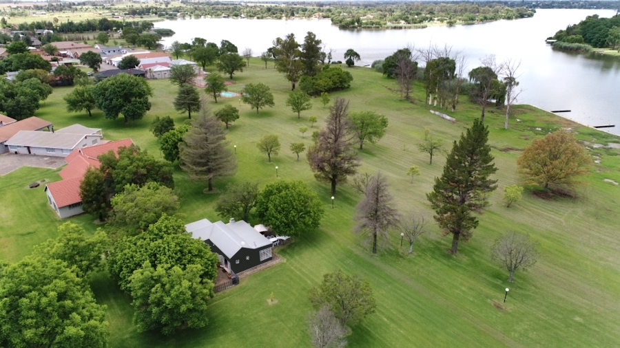 3 Bedroom Property for Sale in Shores of Loch Vaal Gauteng