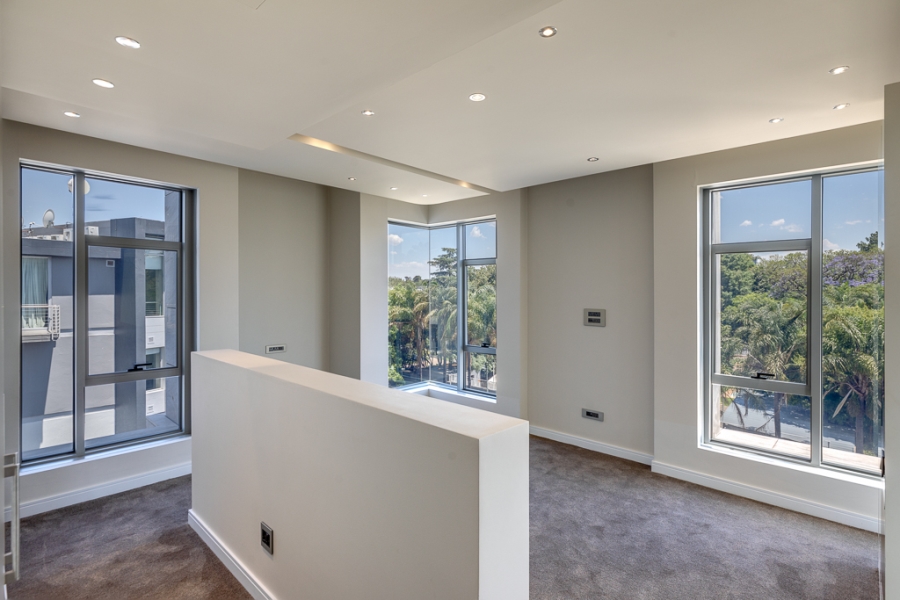 3 Bedroom Property for Sale in Sandhurst Gauteng