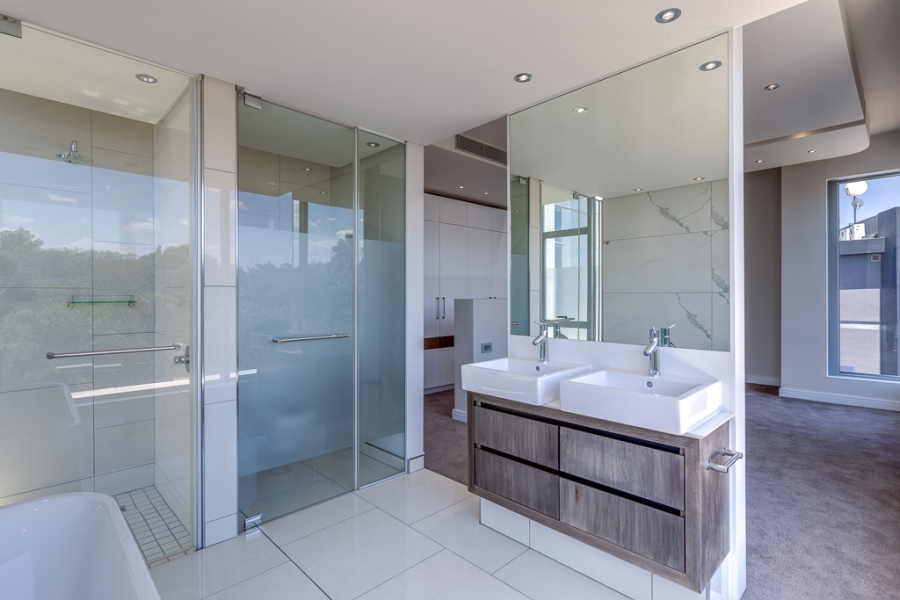 3 Bedroom Property for Sale in Sandhurst Gauteng