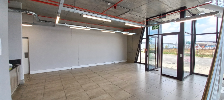 To Let commercial Property for Rent in Airport Park Gauteng