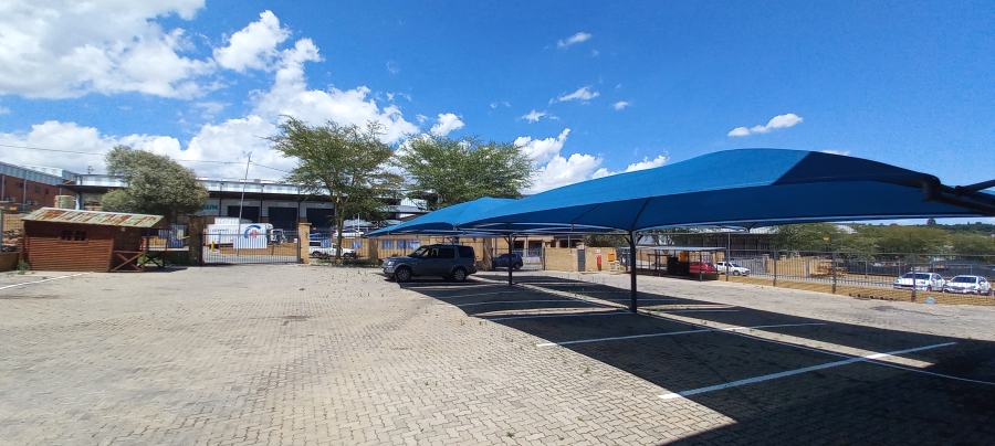 To Let commercial Property for Rent in North Riding Gauteng