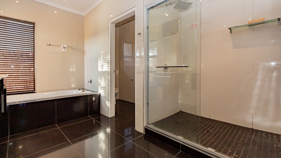 To Let 4 Bedroom Property for Rent in Poortview Gauteng