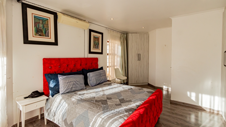 To Let 4 Bedroom Property for Rent in Poortview Gauteng