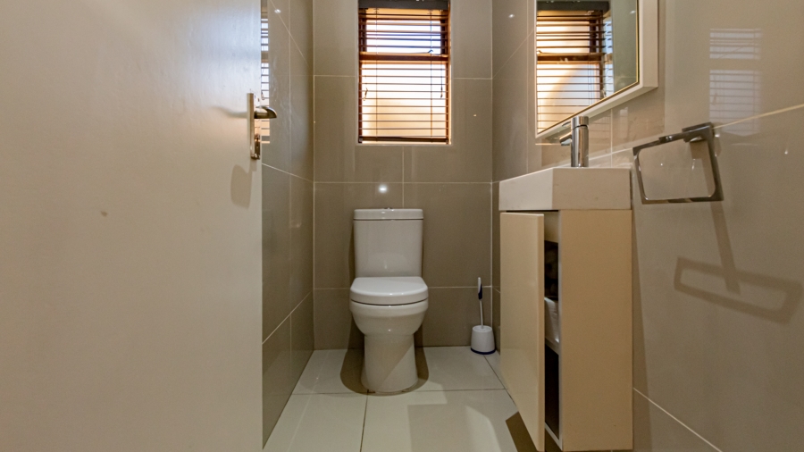 To Let 4 Bedroom Property for Rent in Poortview Gauteng