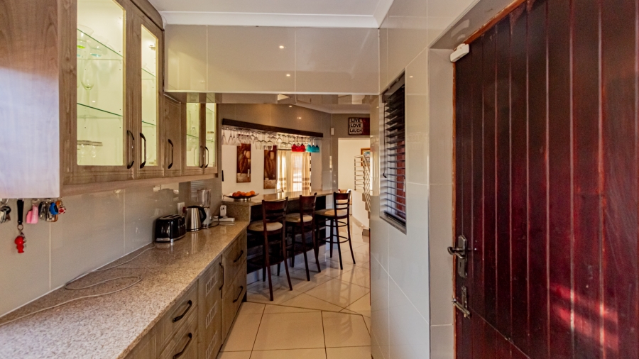 4 Bedroom Property for Sale in Poortview Gauteng